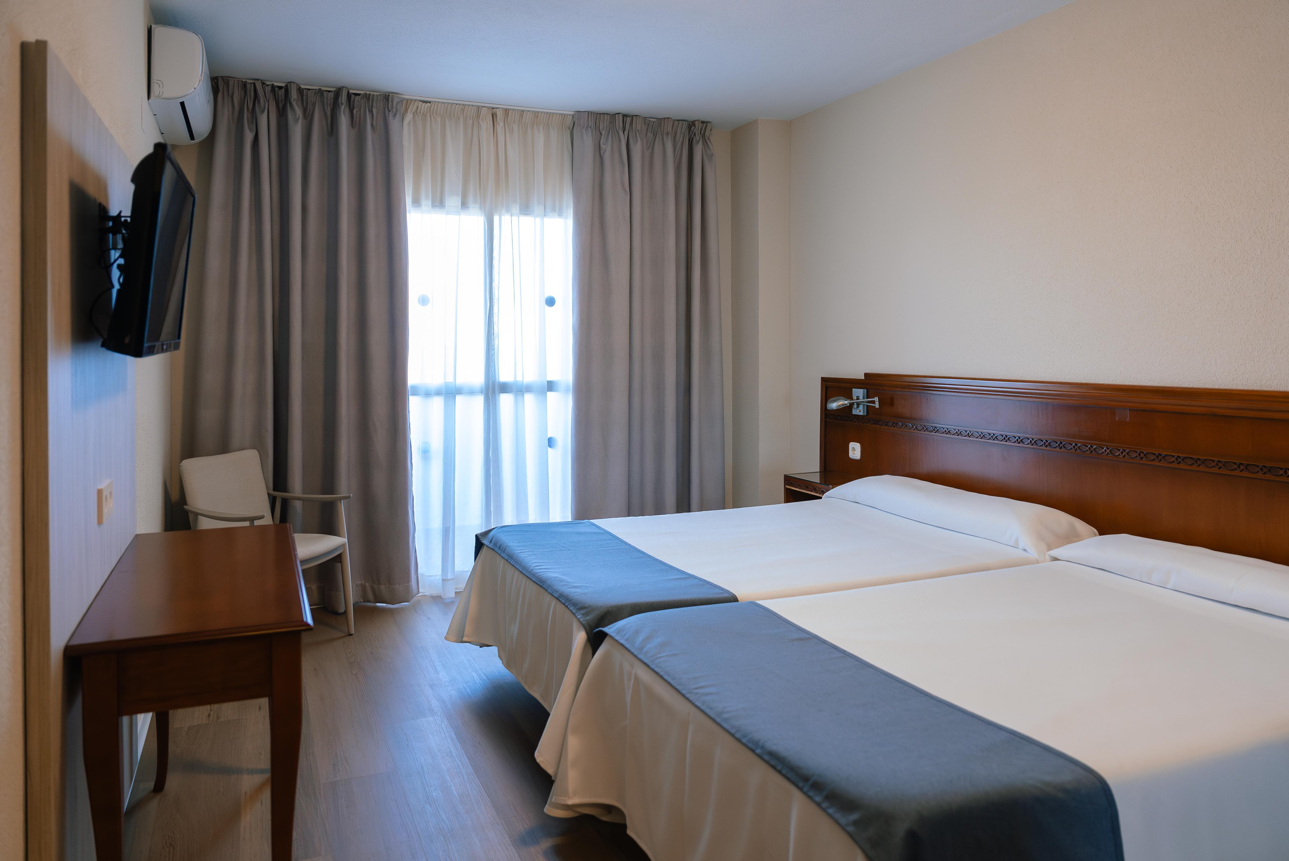Port Europa Hotel กัลเป ภายนอก รูปภาพ